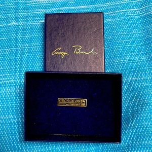 Rare! 1988 George Bush for President tie tack or lapel pin! Mint condition w/box
